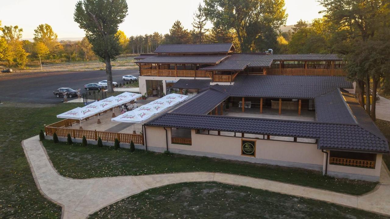 Paradise Park Polski Trŭmbesh 외부 사진