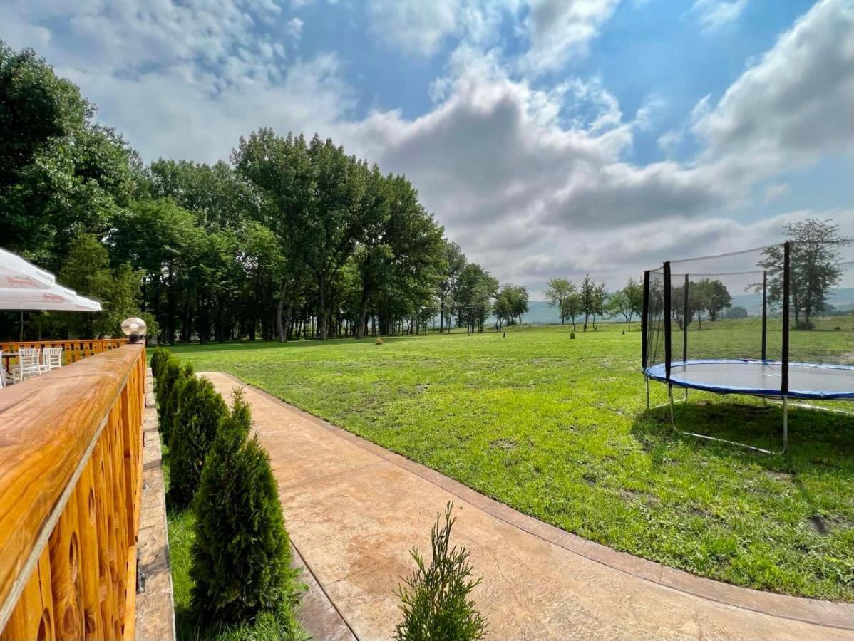 Paradise Park Polski Trŭmbesh 외부 사진